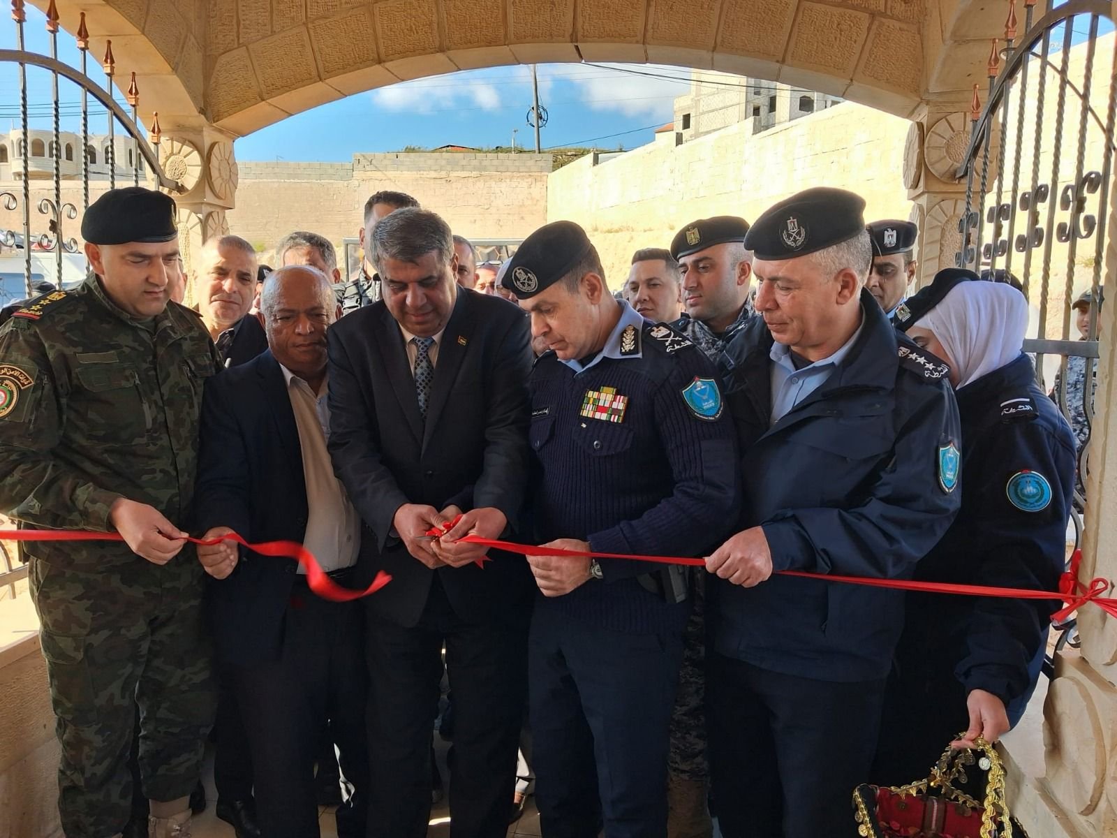 اللواء علام السقا يفتتح مبنى مديرية الشرطة الجديد في طوباس
